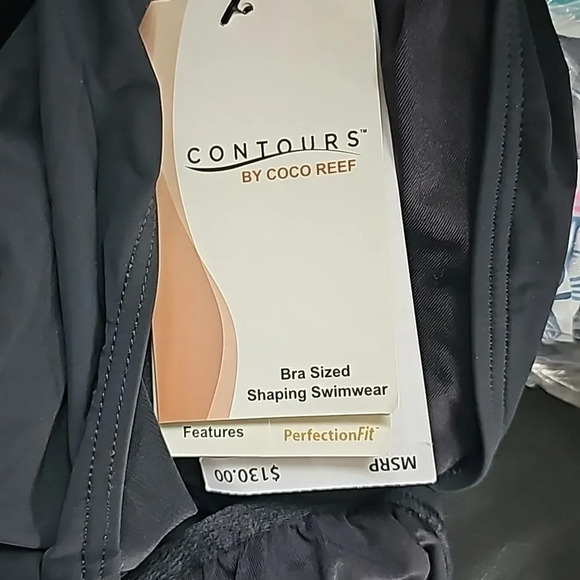 Contours Solitaire V-Neck center Rushing Underwire black One Piece Swimsui… - Picture 13 of 16